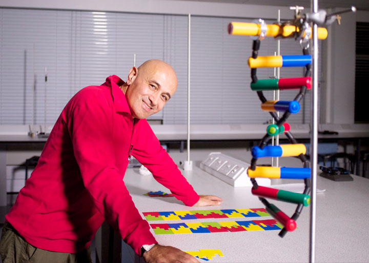 Jim Al-Khalili DNA builder model exhibit.jpg